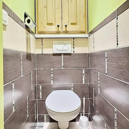 Le Bec Rouge - Joli Renove Avec Gout Pour 4 Personnes A Aux Pieds Et Proche Des Commerces Dans Le Quartier Du Lac. Appartemen Mae-2094 Apartment *