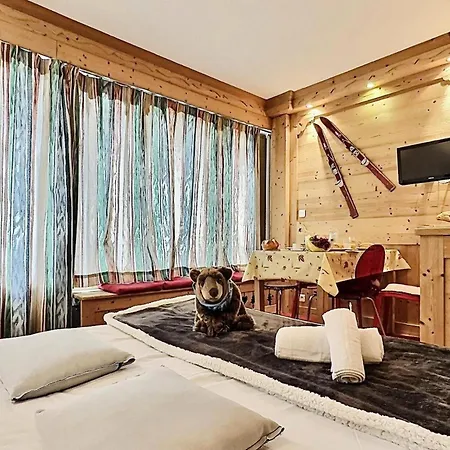 Le Bec Rouge - Joli Renove Avec Gout Pour 4 Personnes A Aux Pieds Et Proche Des Commerces Dans Le Quartier Du Lac. Appartemen Mae-2094 Apartment